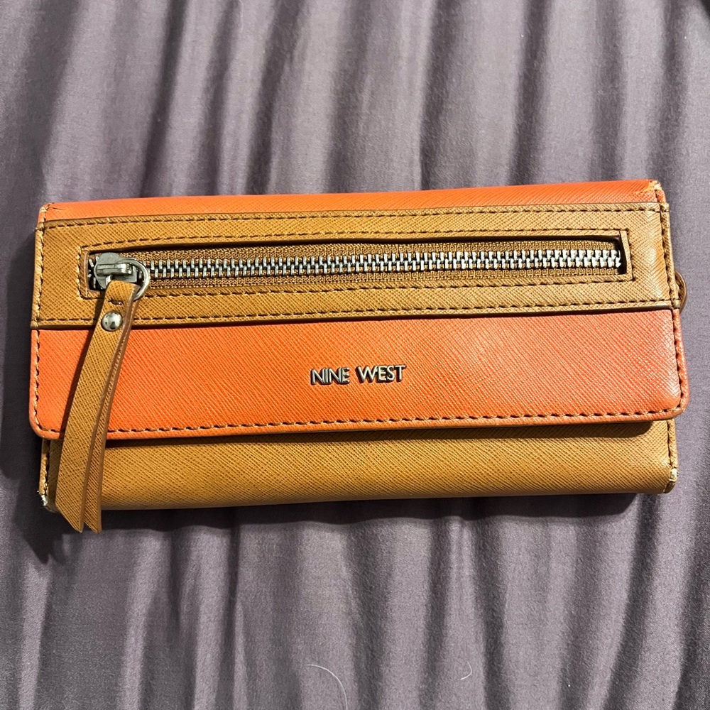 Nine West women’s wallet